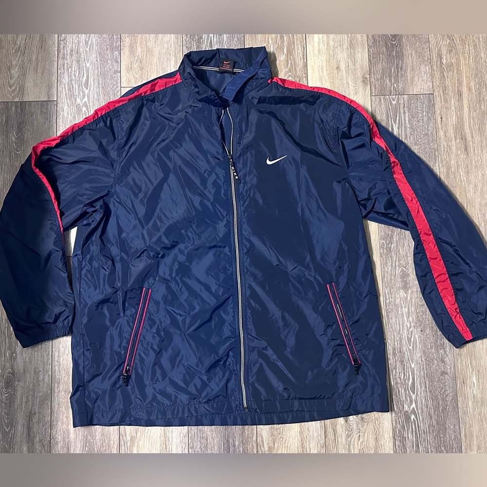 Nike Men's Vintage 90s Navy and Red Windbreaker